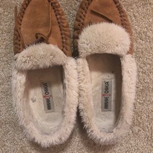 Minnetonka moccasins with fur